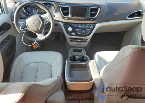 2018 Chrysler Pacifica Touring L z USA, uszkodzony, nr VIN 2C4RC1BG7JR142464